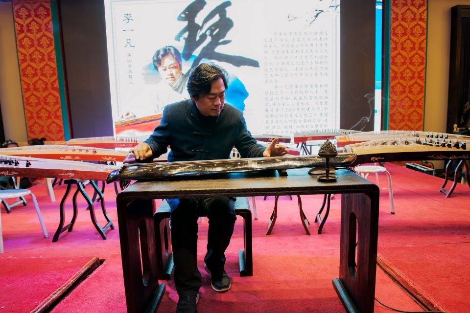 古琴演奏·大屏与多筝陈列
