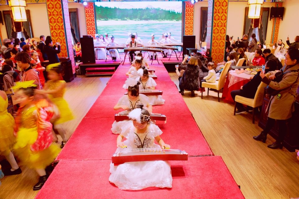 蓝衣红衣合奏·蓝粉大屏