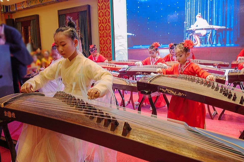 白衣红衣合奏·星缘筝